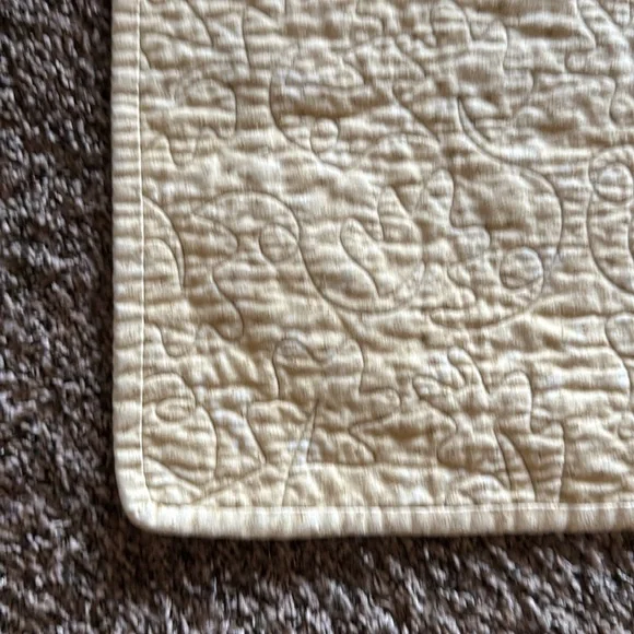 Hand made flannel quilt - Picture 9 of 11